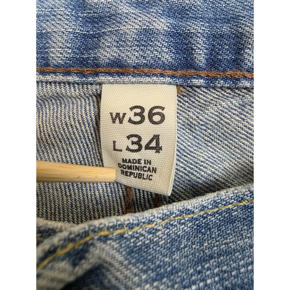 Banana Republic Jeans Mens 36x33 Tag 36x34 Blue Light Wash Straight Leg Distress